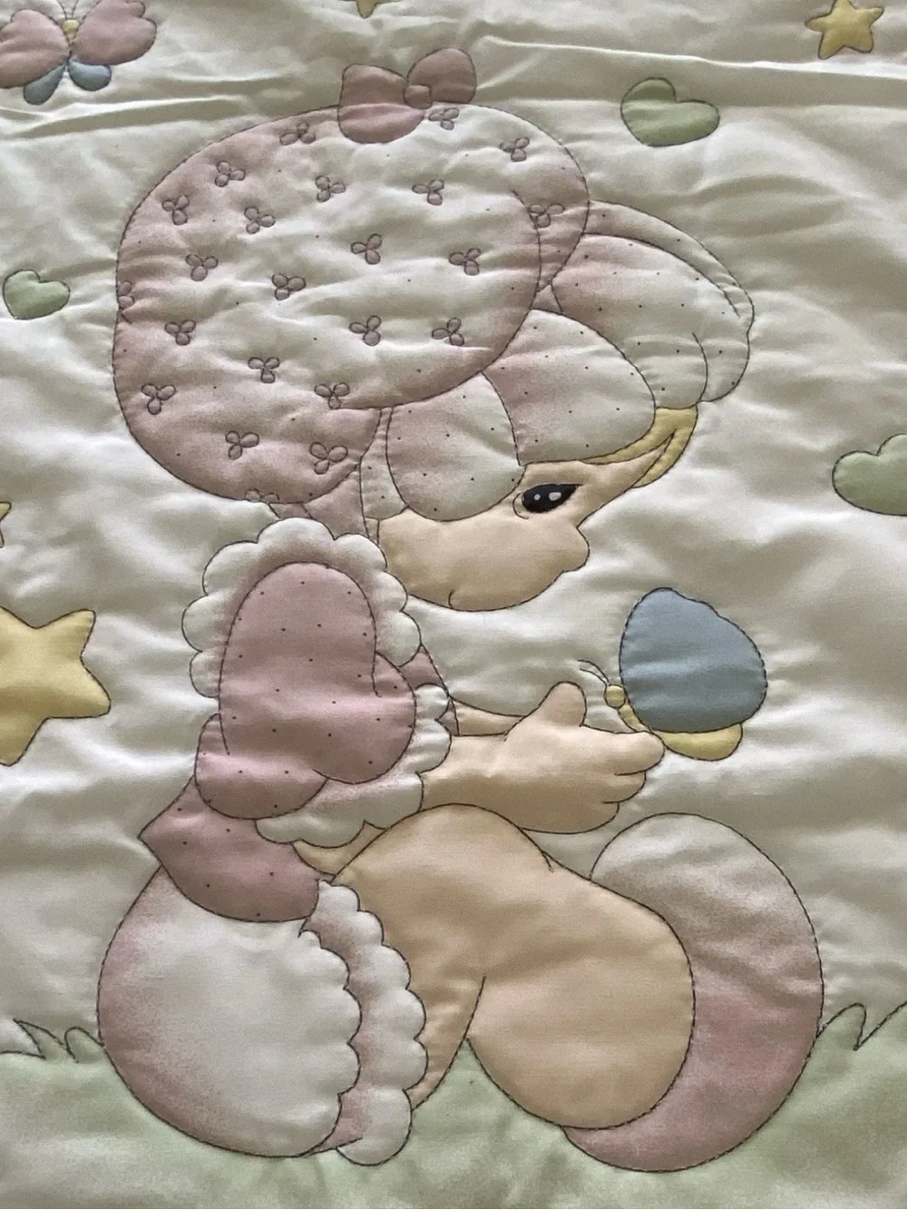 Vintage quilted Precious Moments crib/toddler bed quilt